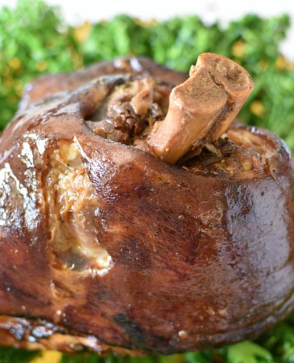 Braised Pork Leg (紅燒元蹄)