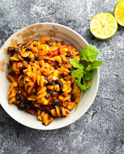One Pot Black Bean Fajita Pasta