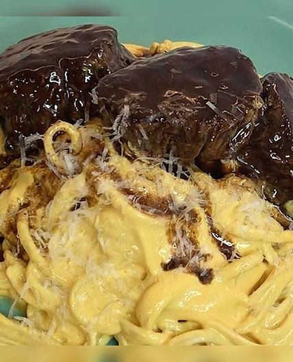 Tallarines a la huancaina con lomo: receta paso a paso (VIDEO)