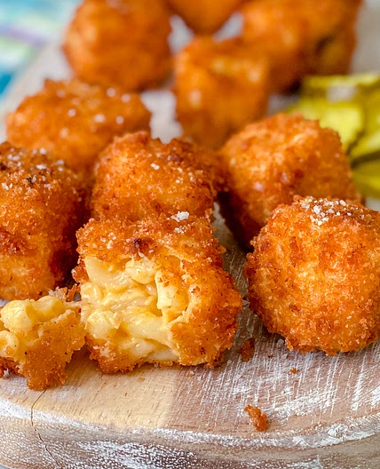 Crispy Fried Mac & Cheese Squares