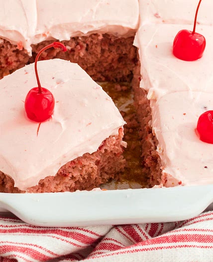 6-Ingredient Cherry Cake