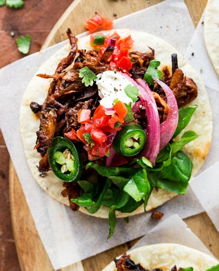 Vegan pulled mushroom tacos