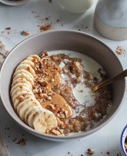 Banana Date Oatmeal