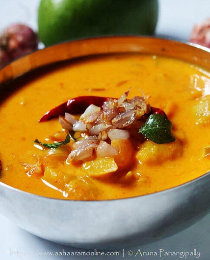 Angamaly Manga Curry | Kerala Raw Mango and Coconut Milk Curry