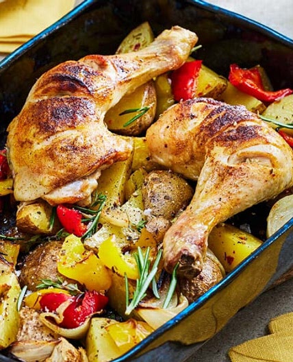 Hähnchenschenkel mit Gemüse aus dem Backofen