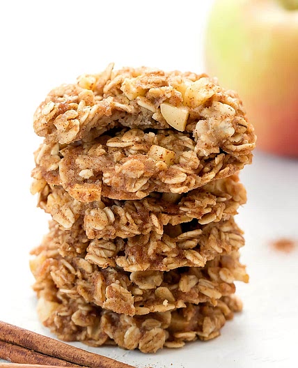 Healthy Apple Pie Oatmeal Cookies