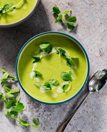 Fennel Soup with peas & lemon