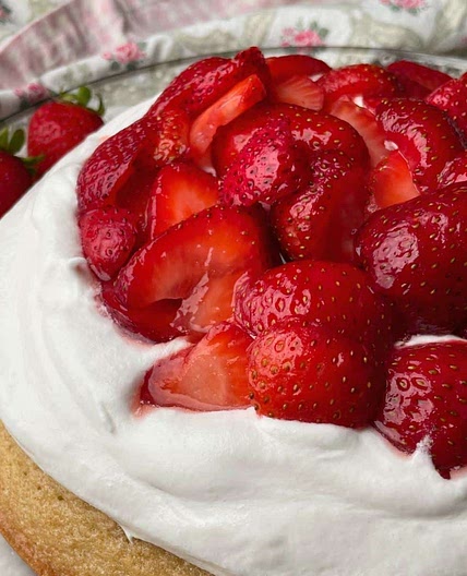 Vegan Strawberry Shortcake Cake