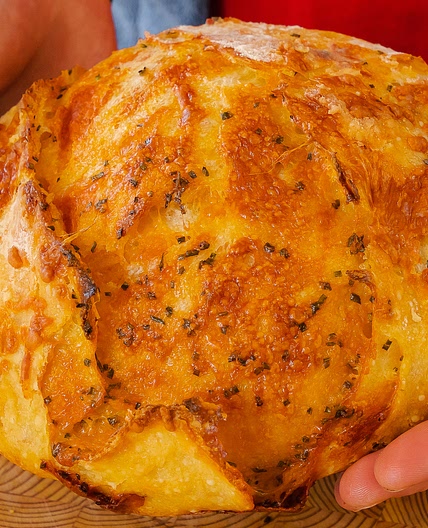 No Knead Market Style Cheese & Herb Bread