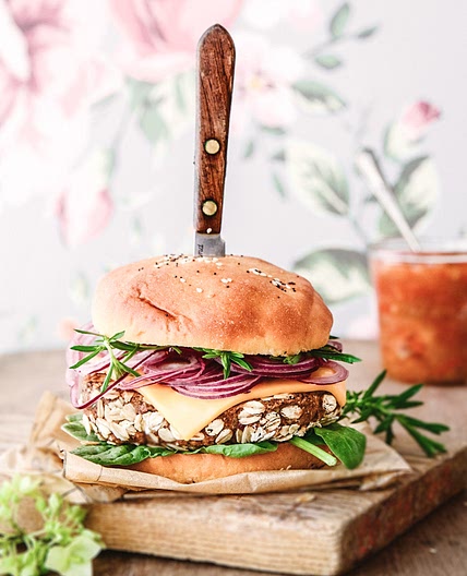 végé-burgers aux patates douces et aux haricots