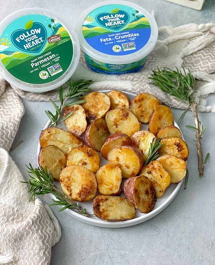 Crispy Parmesan Rosemary Garlic Baked Potatoes