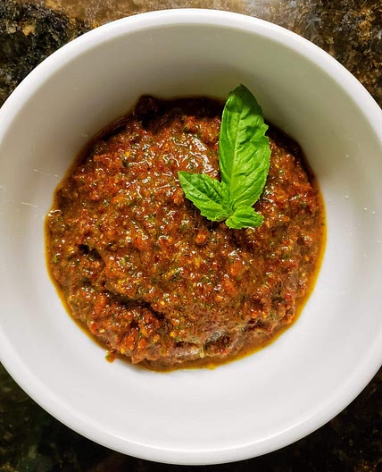 Sun-dried tomato pesto