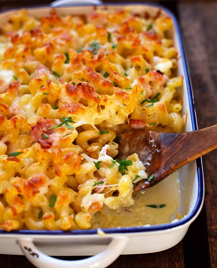 Nudelauflauf mit Schinken-Sahne-Sauce