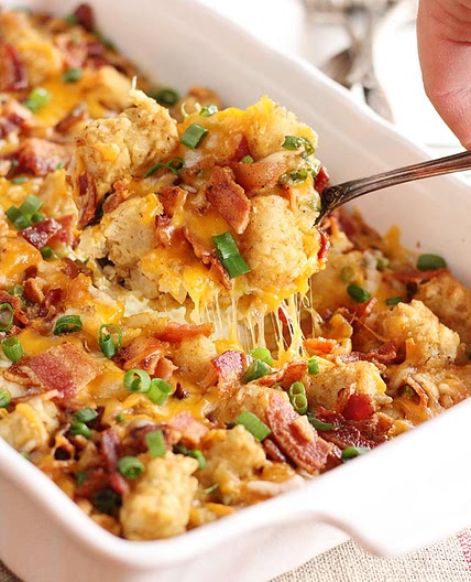 Bacon & Eggs Tater Tot Casserole