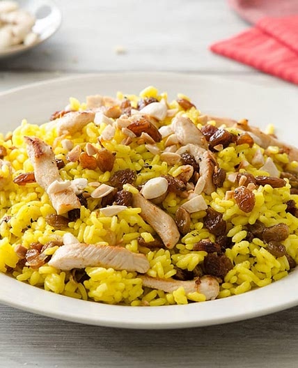 Insalata di riso e pollo con zenzero e zafferano