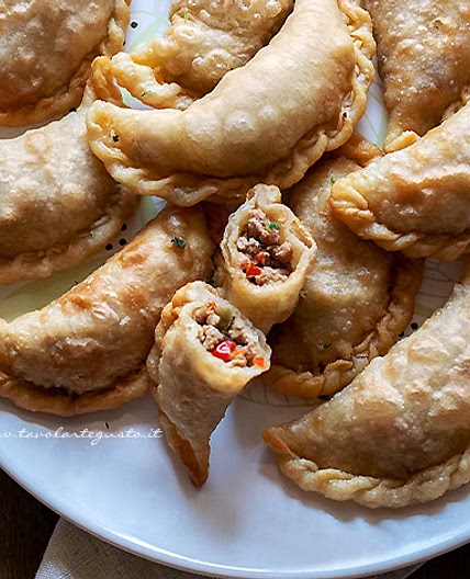 Empanadas: Ricetta originale delle Empanadas argentine (al forno o fritte)