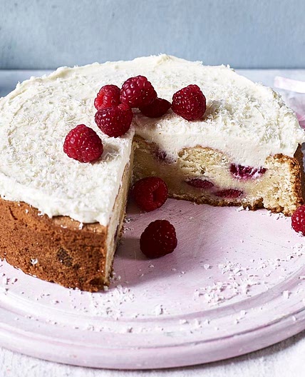 White chocolate and raspberry cake