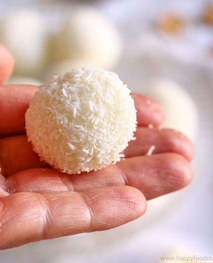 3-Ingredient Raffaello Coconut Balls