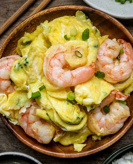 Chinese Scrambled Eggs and Shrimp