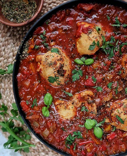 Oven-baked chicken cacciatore
