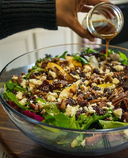 Pear and Candied Pecan Salad With Balsamic Vinaigrette
