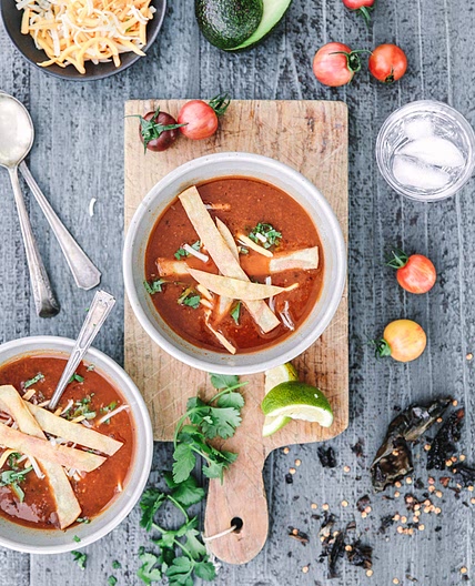 potage de tortillas (sopa de tortilla)