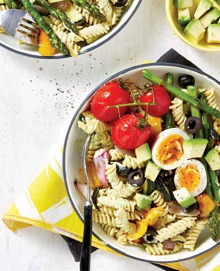 Creamy avocado and roasted vegetable pasta salad