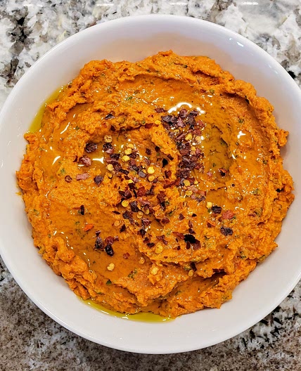 Sun-dried tomato basil hummus
