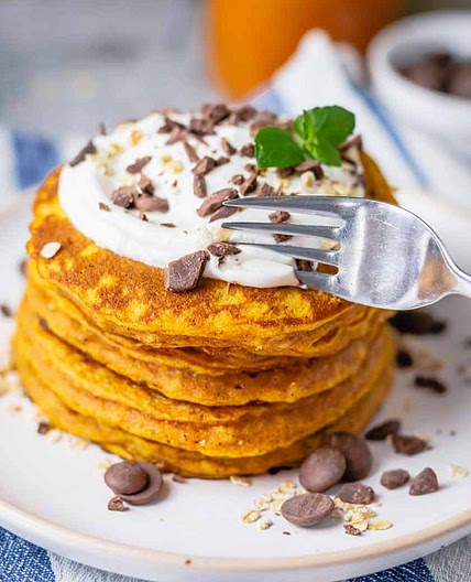 Fluffy & Healthy Pumpkin Pancakes (Gluten Free)
