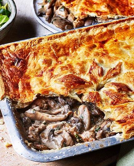Chicken and mushroom pie