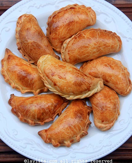 How to make empanada dough for baking