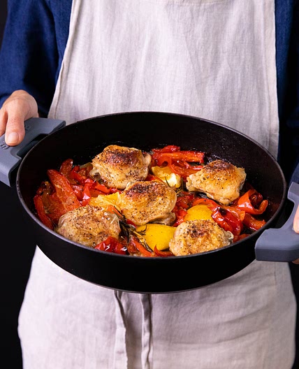 5-ingredient oven-roasted chicken thighs and red peppers