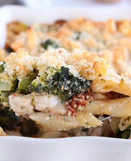 Baked Penne with Chicken, Broccoli and Smoked Mozzarella