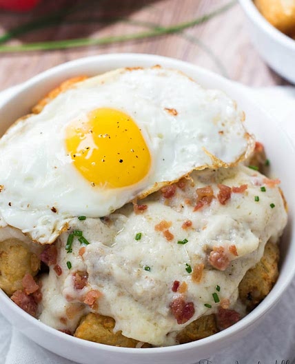 Sausage and Gravy Breakfast Poutine