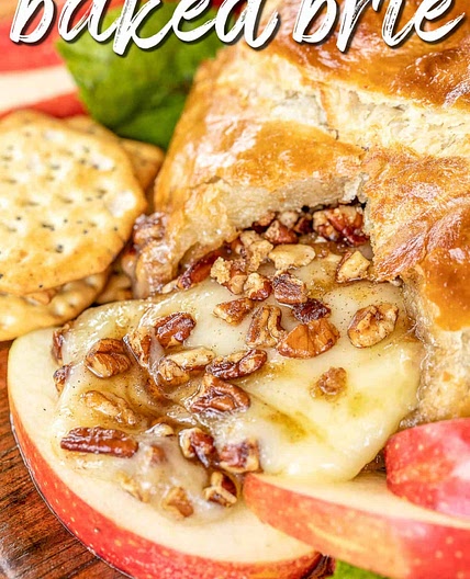 Air Fryer Baked Brie in Puff Pastry