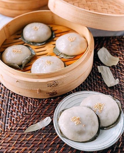 Cantonese Cha Guo (Savory Rice Cakes)