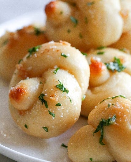 Easy Garlic Knots