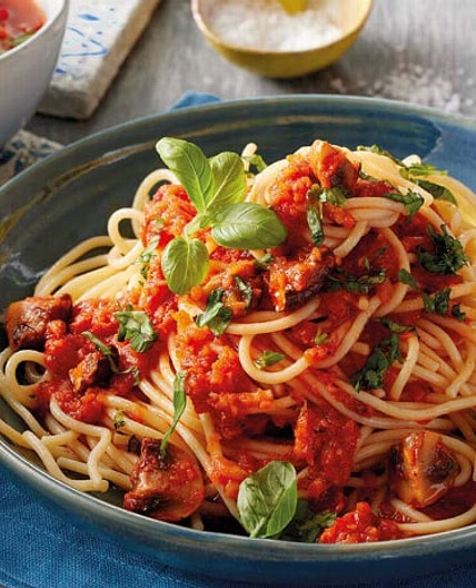 Spaghetti mit veganer Pilz-Bolognese