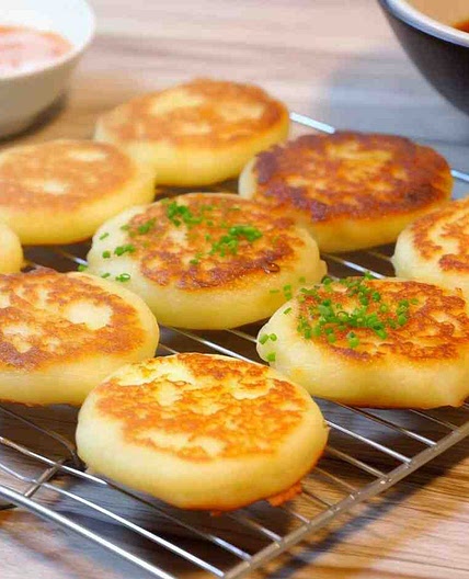 Korean Cheese Potato Pancakes (Gamjajeon)