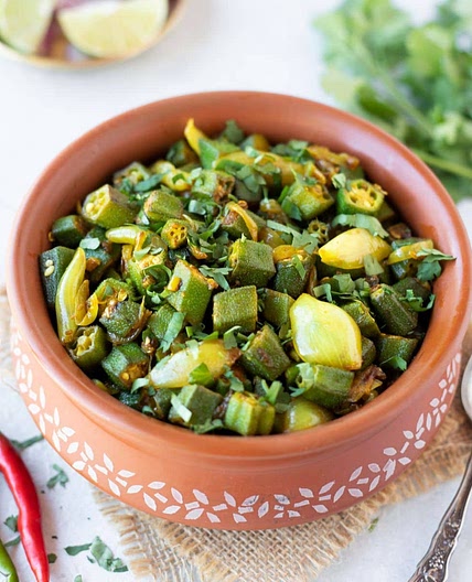 Bhindi do Pyaza (Okra Stir Fry)