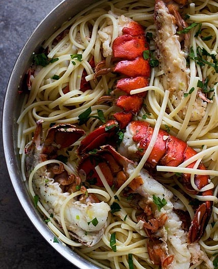 Easy Lobster Scampi with Linguine