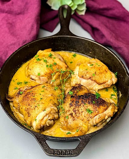 Soul Food Smothered Chicken Thighs