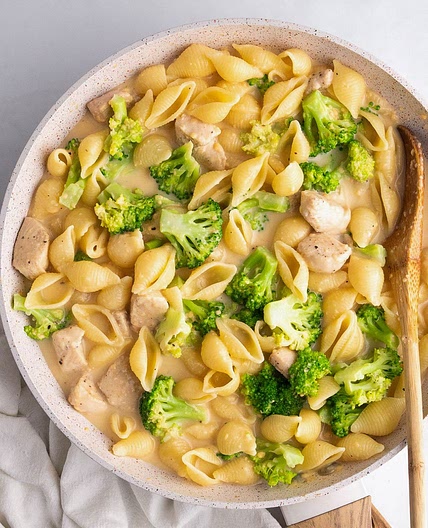 Cheesy Chicken & Broccoli Pasta Shells