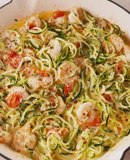 Garlicky Shrimp Zucchini Pasta