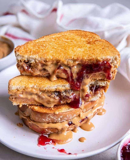 Air Fryer Peanut Butter and Jelly