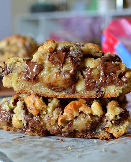 Authentic Levain Bakery Chocolate Chip Walnut Cookies