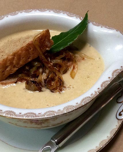 Receita de Creme de cebola caramelizada