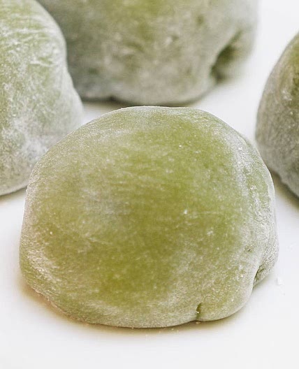 Matcha Mochi / Green Tea Mochi Recipe (+VIDEO)