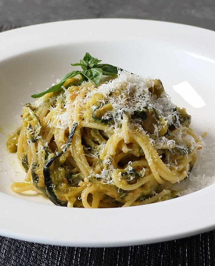 That Zucchini Spaghetti Stanley Tucci Loves (Spaghetti alla Nerano)
