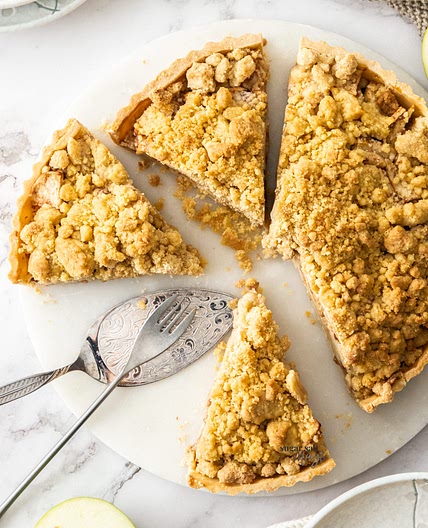 Apple Crumble Tart